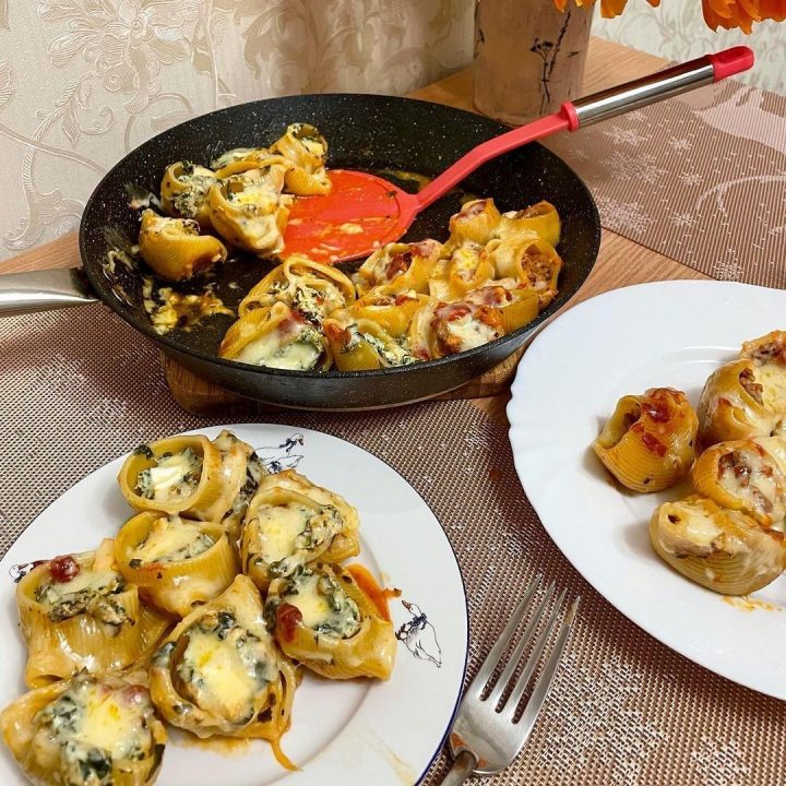 Лумаконі із сирною чи м'ясною начинкою