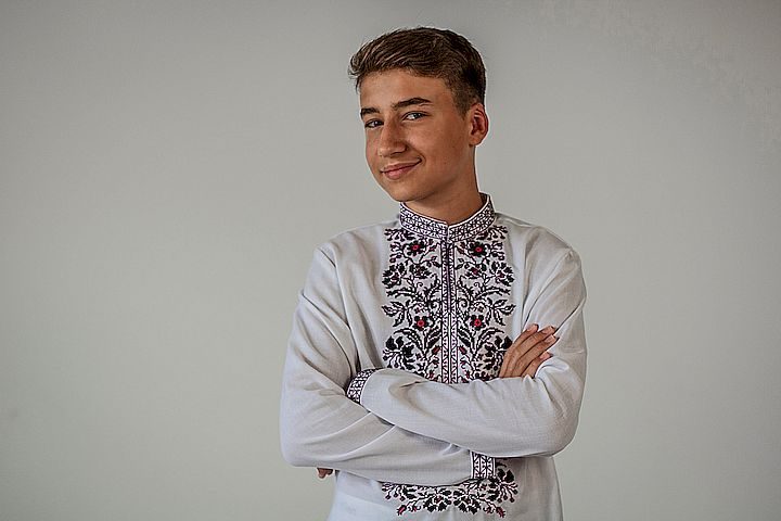 Денис Іваник