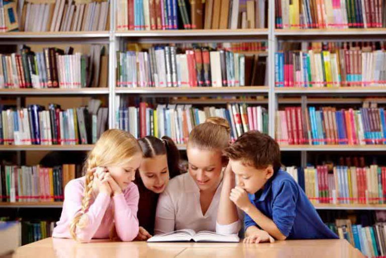 Що читати восени: книги для затишних вечорів і особливого настрою