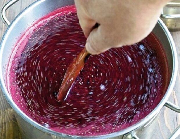 вино зі смородини