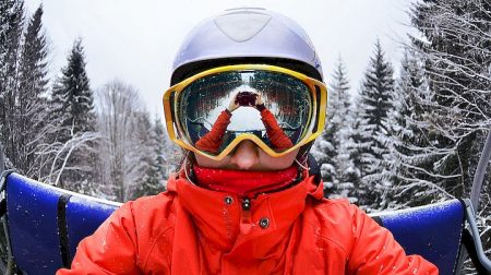 Горнолыжный шлем