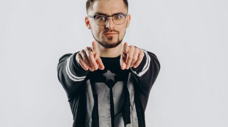 Співак Юлік