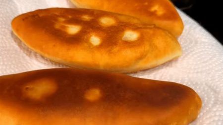пиріжки з картоплею