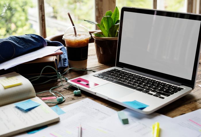 ноутбук для навчання / laptop for school